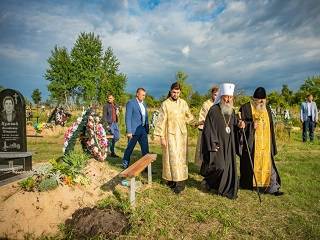 Предстоятель УПЦ совершил заупокойное богослужение о погибших в Бородянке